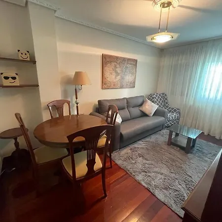 Bonito Apartamento En Calle Principal *